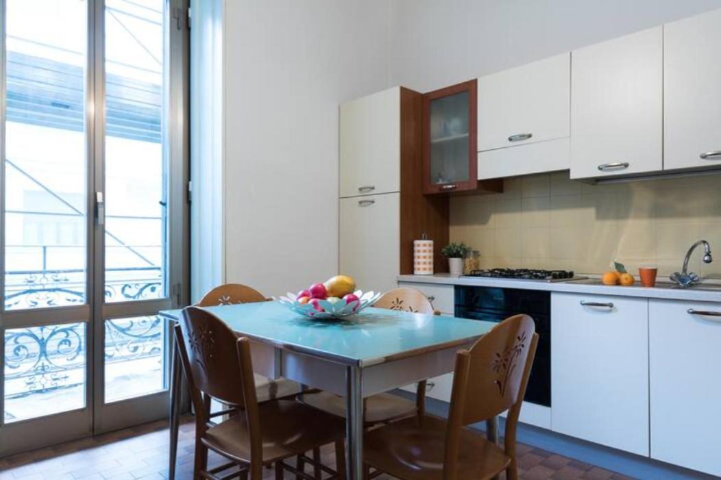 Stazione Centrale Vintage Apartment Milan Bagian luar foto